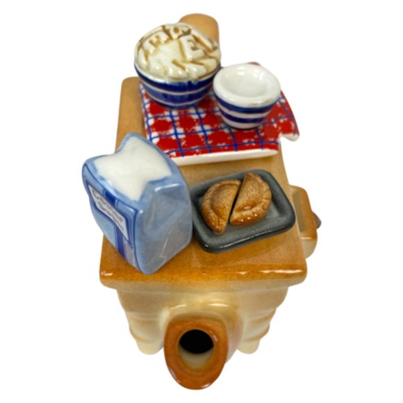 CARDEW DESIGN BAKING DAY TEAPOT MADE IN ENGLAND MEDIUM SIZE - Picture 5 of 11